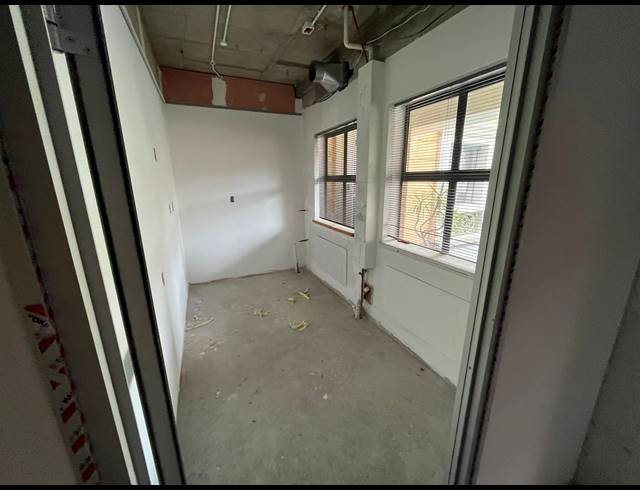 454M² BUSINESS TO LET IN CENTURY CITY